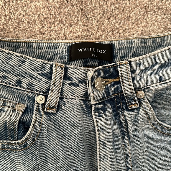 White fox jeans - Picture 2 of 2